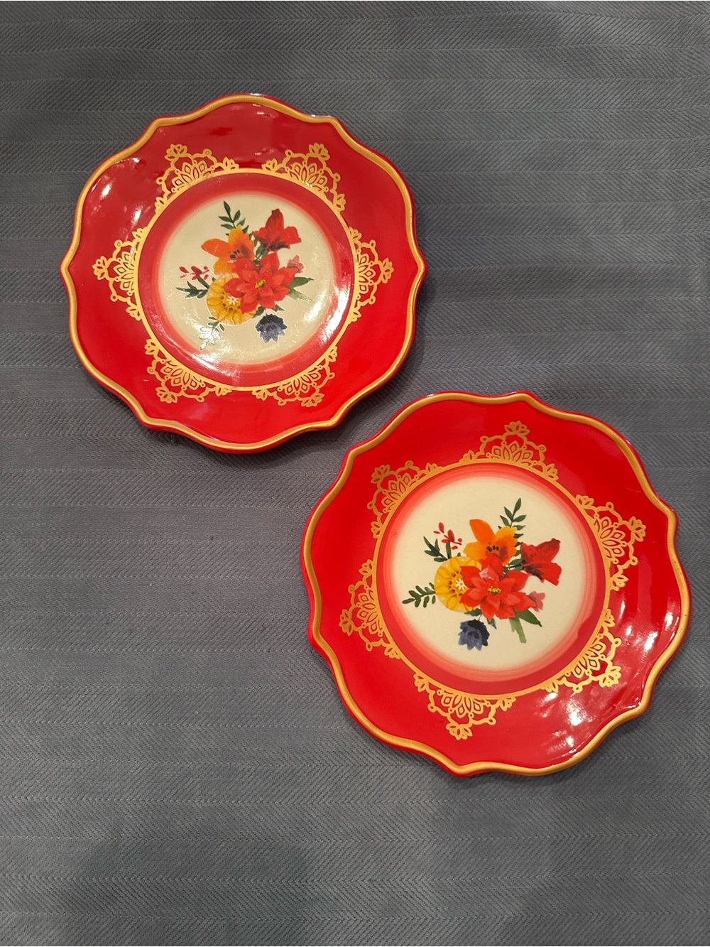 Pioneer Woman “Winter Bouquet “ Floral Red and Gold Dessert Plates Set of 2 NWT